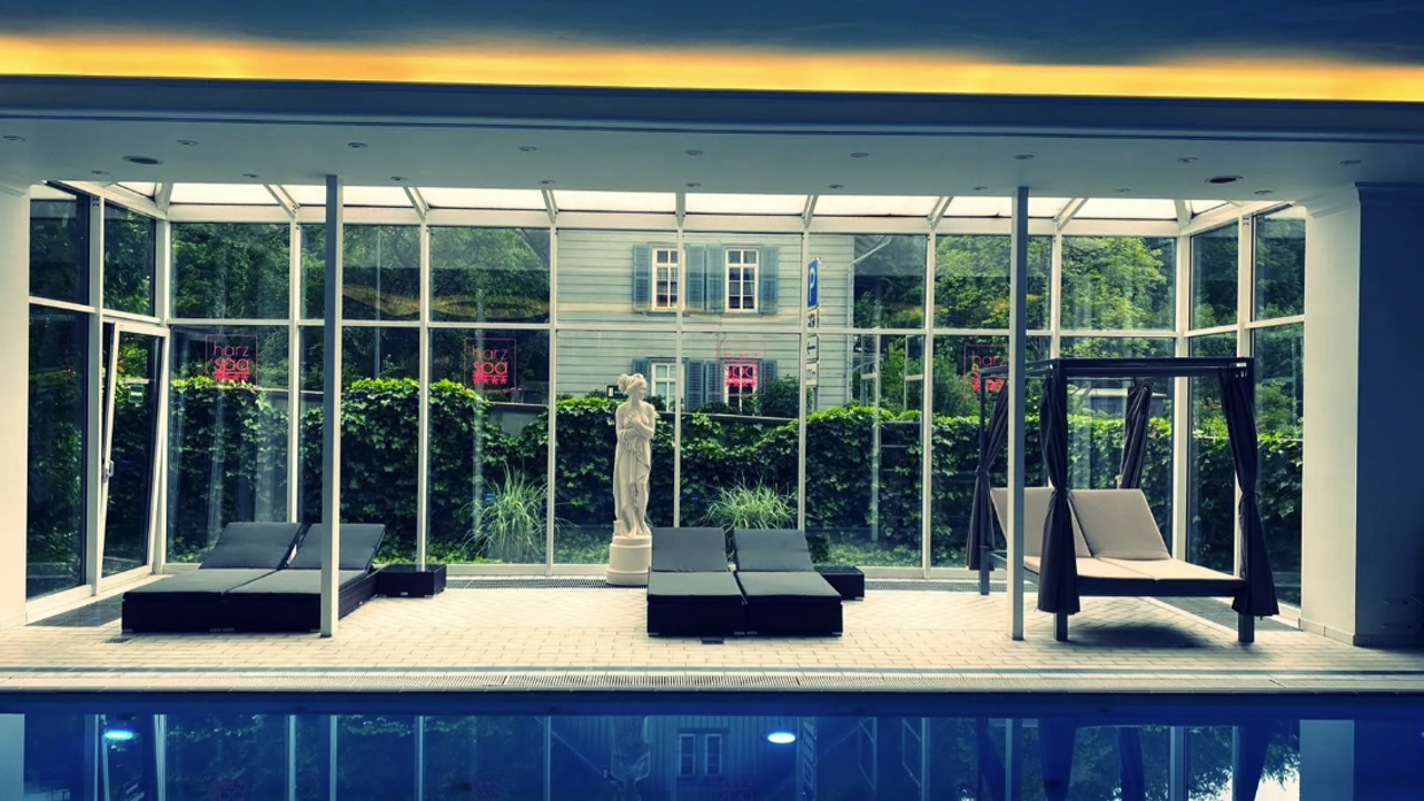 Pool 1
